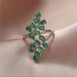 Luxury Green Emerald Leaf Shape Silver Plated Ring
